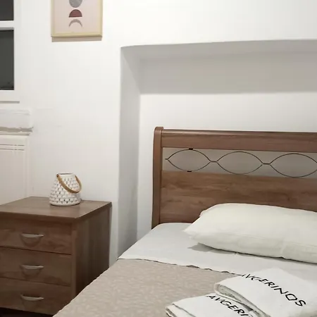 A V G E R I N O S Naxos Prázdninový dům Naxos City