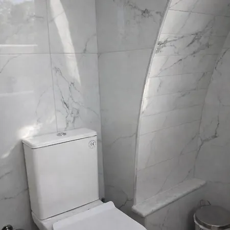 A V G E R I N O S Naxos *