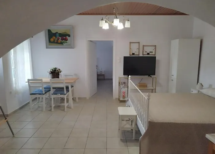 度假居 A V G E R I N O S Naxos Naxos City