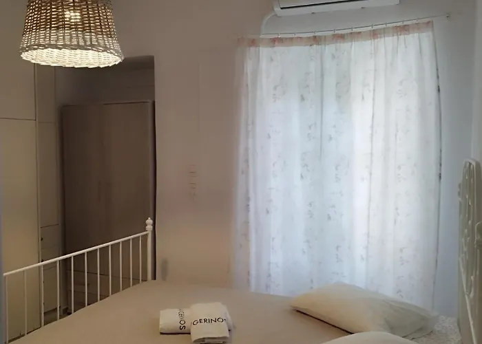 A V G E R I N O S Naxos 度假居 Naxos City