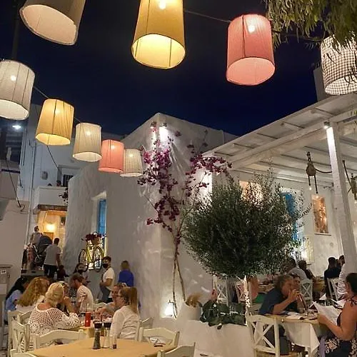 A V G E R I N O S Naxos 度假居 Naxos City