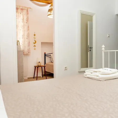 Holiday home A V G E R I N O S Naxos *