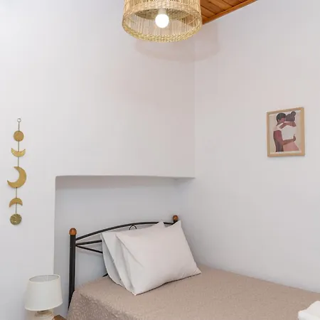 A V G E R I N O S Naxos Holiday home