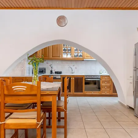 Holiday home A V G E R I N O S Naxos *