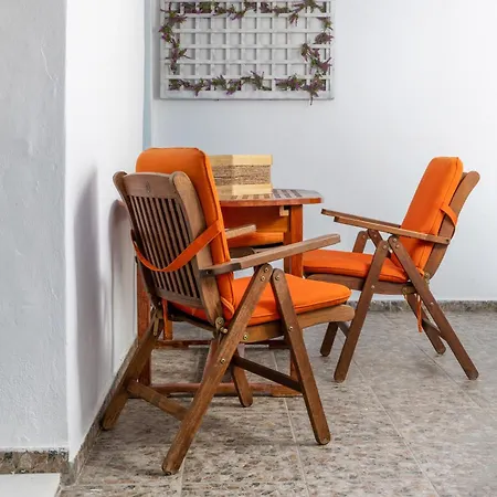 A V G E R I N O S Naxos Holiday home