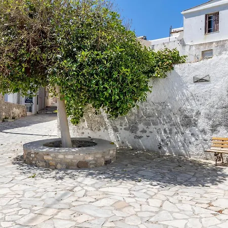 Holiday home A V G E R I N O S Naxos *