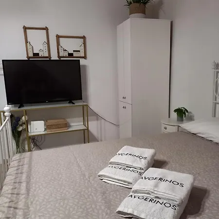 A V G E R I N O S Naxos Holiday home