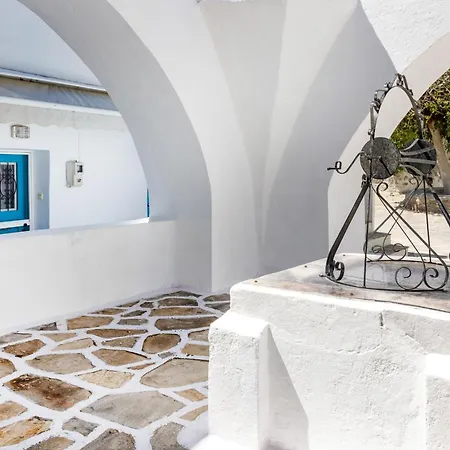 A V G E R I N O S Naxos Holiday home Naxos City