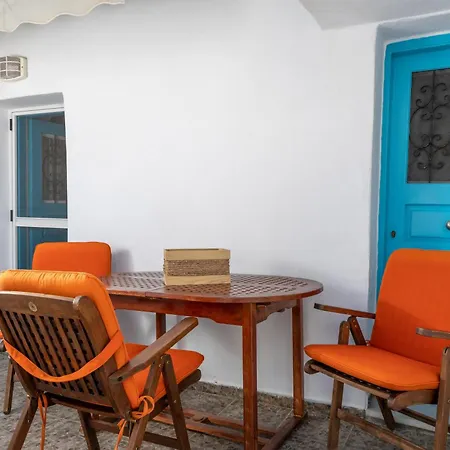 A V G E R I N O S Naxos Holiday home *