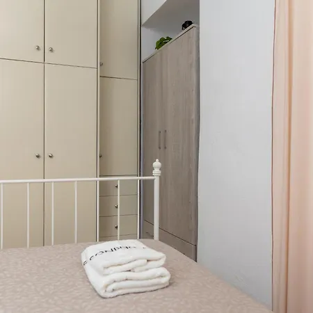 Σπίτι διακοπών A V G E R I N O S Naxos Naxos City